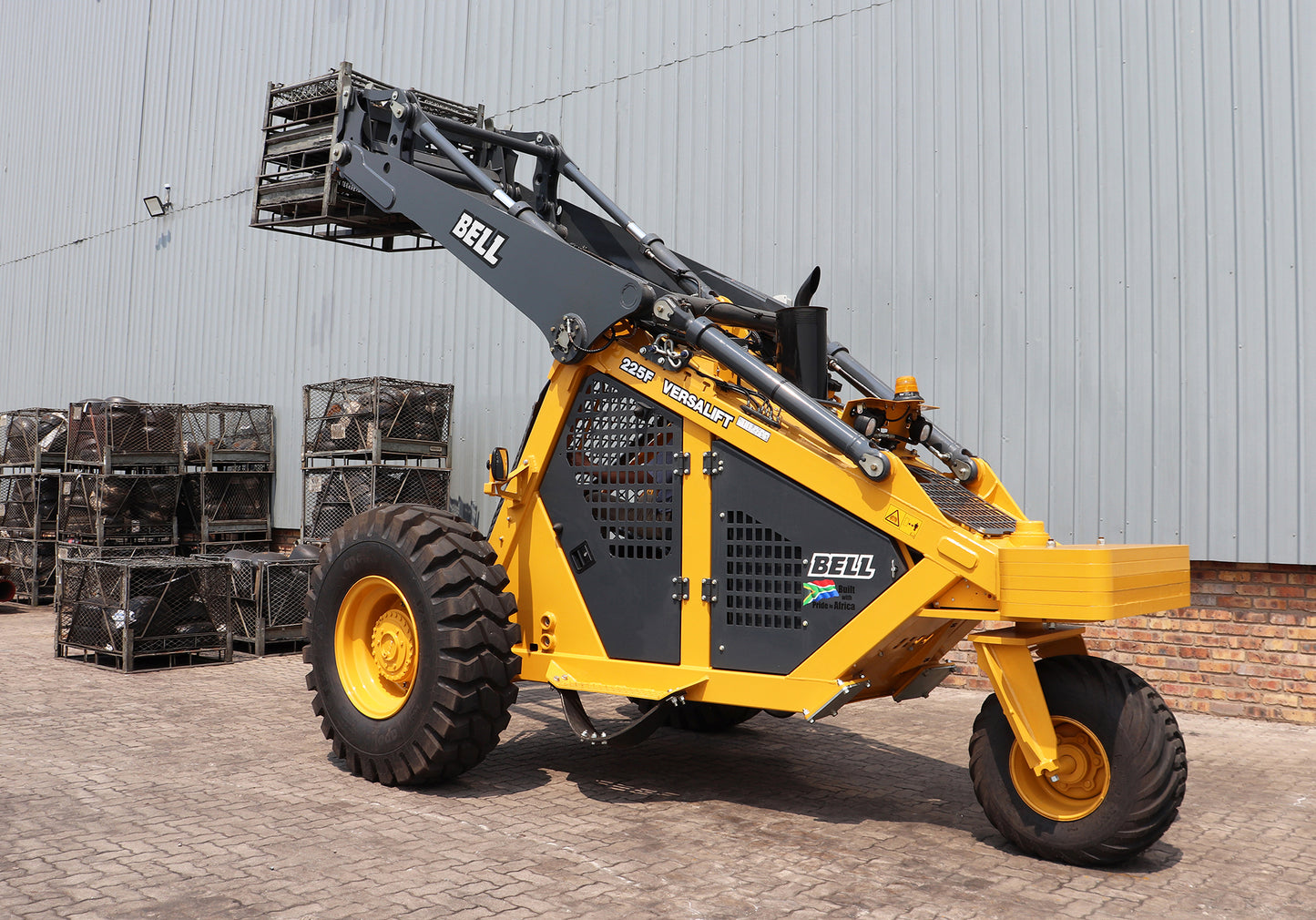 TRI-WHEELER,LOGGER,TURBO,225F (SA spec)