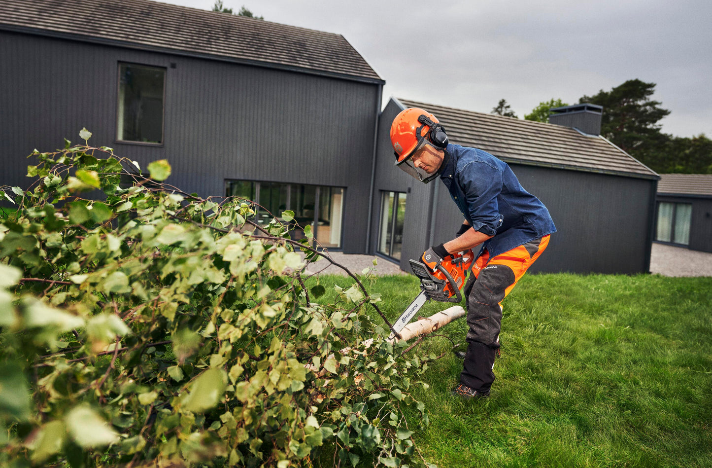 Husqvarna 130 Petrol Chainsaw