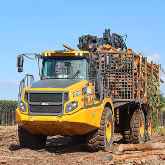 TIMBER,HAULER,TH302E,6X6,DDB,205KW
